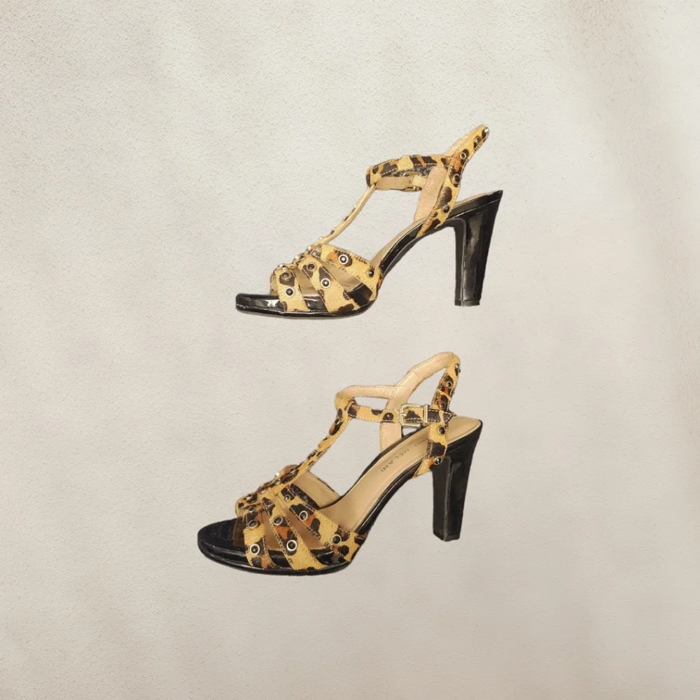 *DONATED 11/1/23* GUC Antonio Melani Heels Size 6.5 - Picture 2 of 10